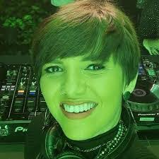 Anny Brito's Instagram, Twitter & Facebook