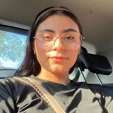 Sam Solis (@samcsolis)