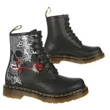 La boot homme, contrairement aux chaussures de ville ou aux chaussures à lacets classiques, doit être sélectionnée pour ses qualités de matière avant son look. Epingle Sur Shoes