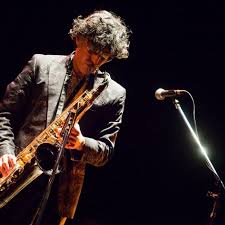 El saxo de willy cobró notoriedad en la escena del rock local cuando apareció en patricio rey y sus. W3afjizeufitum