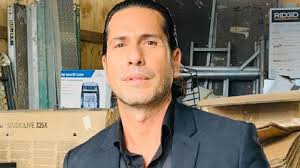 Carmen villalobos es catalina santana de barrera catherine siachoque es hilda santana «doña hilda» maría fernanda yepes es. Sin Senos No Hay Paraiso Gregorio Pernia El Titi Recuerda Cuando Se Graduo Del Colegio A Los 40 Anos Rpp Noticias