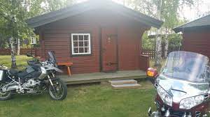 Likeverd og omsorg har alltid prega måten å vere på, også når ein skal by på noko å eta. Skjak Turistheim Skeid Kro Norwegen