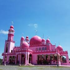 Masjid cantik ini dibangun tahun 1552 dan didominasi warna putih dan biru yang rupawan. Indah Banget Masjid Pink Dimaukom Yang Jadi Simbol Cinta Harmoni Dan Keberagaman Di Filipina Diadona Id