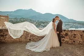 Having A Destination Wedding At Italy S Castle Ruins Dream Destination Wedding Destination Wedding Luxury Destination Wedding