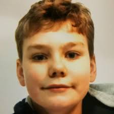Zwei junge männer sollen laut polizei zu dem erstickten mädchen vernommen werden. Kiel Neumunster 13 Jahriger Aus Kiel Vermisst Shz De