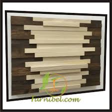 Hiasan dinding juga cocok dikombinasikan dengan lukisan atau foto keluarga. Jual Hiasan Dinding Kayu Susun Coklat Putih Tengah