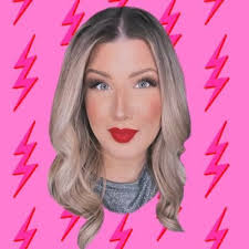 Christine Midgley's Instagram, Twitter & Facebook