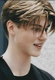 20 hottest stacked haircuts for short hair 2021. Tomboy Haircut