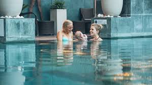 The Ones Below (2016) — The Movie Database (TMDB)