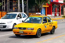 Oaxaca Mexico 25 De Mayo De 2017 Coche Amarillo Del Taxi Nissan Tsuru En La Calle De La Ciudad Fotos Retratos Imagenes Y Fotografia De Archivo Libres De Derecho Image 82140618