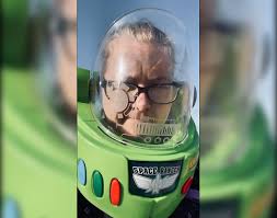 Come ride with buzz lightyear! Mother Wears Buzz Lightyear Helmet To Grocery Store Videos B104 Wbwn Fm