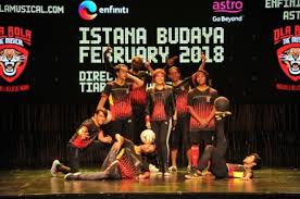 Set in the 1970s, a multicultural team of malaysian football players struggle to overcome personal and collective hardships as a team. Olabola The Musical Going Places By Malaysia Airlines