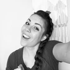 Tiffany Collette's Instagram, Twitter & Facebook