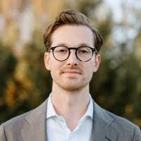 Aaron Snegg's Instagram, Twitter & Facebook