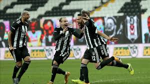Beşiktaş vodafone takımımız, şampiyonluk kupasını törenle aldı fotoğraflari i̇ndi̇r. Besiktas Super Lig In Ilk Yarisini Lider Tamamladi