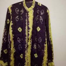 Maybe you would like to learn more about one of these? Kemeja Batik Sasirangan Semi Sutra Pria Fesyen Pria Pakaian Atasan Di Carousell