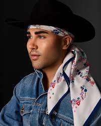 From the cover to your feed… #WalterMendez featured