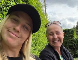 Arsenal's Beth Mead, from Whitby, champions ovarian cancer research