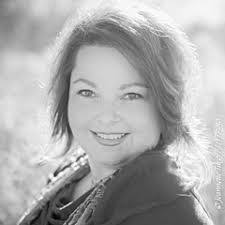 Kim Carpentier's Instagram, Twitter & Facebook