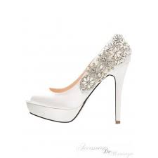 Découvrez la collection de escarpin femme sur spartoo ✓ livraison gratuite, retour offert ► commandez au meilleur prix vos escarpins femme avec spartoo ! Chaussures De Mariee En Satin Dentelle Ivoire Chic Talons Moyen Accessoires Mariage Ceremonie Chaussures Mariee Chaussure Mariage Accessoire Mariage