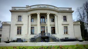 In wiesbaden in der paulinenstraße wurde die villa weißes haus umgebaut und eine tiefgarage neu gebaut. Wiesbaden 2013 Staedte Frankfurt Rhein Main