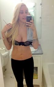 Photos from Amanda Bynes' Sexy Twitpic Selfies