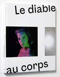 C'est le récit d'une histoire d'amour entre un jeune garçon et une femme tandis que le mari de cette dernière se bat sur le front durant la première guerre mondiale. Le Diable Au Corps In Fine Editions D Art