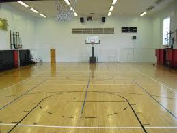 Each team has a hoop to defend located on both ends of the court. Guide To Indoor Basketball Court And Floor Tips Homedecorite