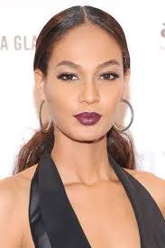 rahat bir formülde, böğürtlen/erik alt tonlu bordo rujlar arıyorum :  r/IndianMakeupAddicts