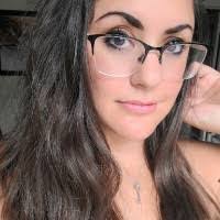 Sarah Carns's Instagram, Twitter & Facebook