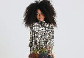 Nel nostro negozio di abbigliamento bambini e ragazzi, un ampio spazio è dedicato esclusivamente ai teenagers e accoglie per loro tutte le collezioni moda più nuove per vestire i alle più recenti tendenze della moda abbigliamento per ragazzi dagli 8 ai 16 anni. Moda Inverno 2021 Per Bambini I Vestiti Piu Belli