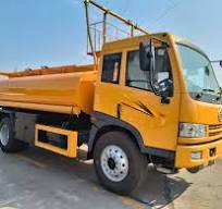 Factory Price 10cbm Right Hand Drive Oil Tanker Truck Mini Fuel Tank Truck  with Flow Meter for Sasle