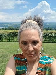 Gray hair CONFIDENT!!! If you're confident with that gray hair post that  pic! Men and women! Blessings everyone 💛