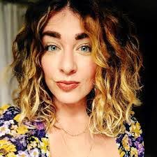 Linda Liberatore's Instagram, Twitter & Facebook