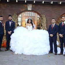 Maybe you would like to learn more about one of these? My Big Fat Gypsy Wedding Die Verrucktesten Hochzeitskleider Bunte De