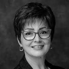 Erin Jinks's Instagram, Twitter & Facebook