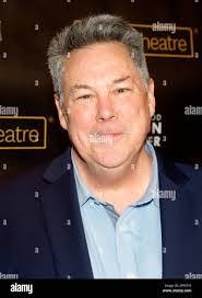 Robert Diver's Instagram, Twitter & Facebook