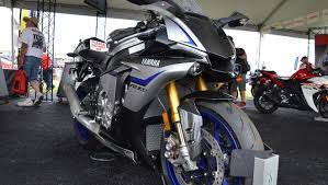 Yamaha this year used a new technology called 'seamless gear box', something they believe that they can transform in their road bikes in the coming days. Why These Motogp Bikes Cost 2 Million