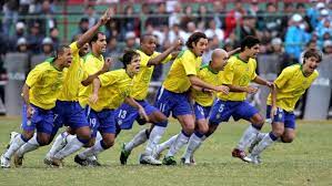A seleção brasileira de futebol em 2004 disputou quatro amistosos antes da copa américa: Brasil X Argentina O Gol Decisivo De Adriano Na Copa America 2004 Confederacao Brasileira De Futebol