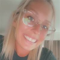 Amanda Yurt's Instagram, Twitter & Facebook