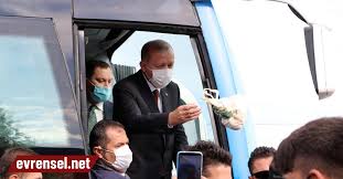 Akp genel başkanı ve cumhurbaşkanı erdoğan giresun'daki sel felaketinin ardından bölgeye giderek miting yaptı. Erdogan Dan Evimize Ekmek Goturemiyoruz Diyen Minibuscuye Bu Laf Bana Abarti Geldi Evrensel
