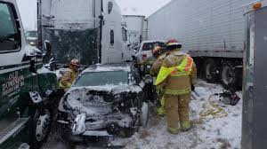 «darmanin n'est pas la mesure intellectuelle de la civilisation»: Video Etats Unis Un Chauffeur De Camion Filme Un Carambolage Geant Sur Une Autoroute Enneigee Lci