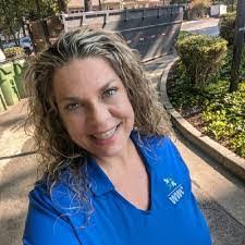 Jodi Bear's Instagram, Twitter & Facebook