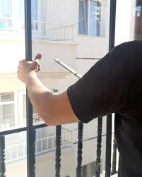 Ve kullanan herhangi bir kişiye neden çift cam kullanıyorsunuz? diye sorduğunuzda kışın içerideki sıcaklığın camlardan dışarıya çıkmasını engelliyor diye yanıt verecektir. Taha Cam Balkon Home Facebook