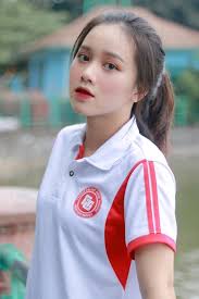 Nữ sinh ĐH Ngoại thương là hot Tiktoker, xinh đẹp như "tiên nữ bước ra từ  cổ tích"