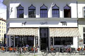 Sankt Oberholz Berlin Coworking Space Tonstudio Cafe