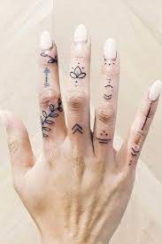 Finger Tattoos Simple Yet Unique Designs At Your Fingertips Glaminati Hand And Finger Tattoos Small Finger Tattoos Subtle Tattoos