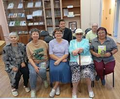 Кружок громкого чтения в Хакасской библиотеке для слепых | Министерство  культуры Республики Хакасия