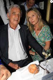 C'est un vrai film avec le texte de sacha guitry et de bons acteurs.s'il ne marche pas je n'ai jamais crié.mais si vous le massacrez: Jean Paul Belmondo Et Sa Nouvelle Compagne Valerie Steffen Michou Fete Son 88eme Anniversaire Dans Son Cabaret Avec Ses Amis A Paris Le 18 Juin 2019 Son Caba Purepeople