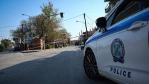 «θείω οδηγηθείς πνεύματι», πέρασε στην εύβοια, όπου έκτισε ναό της μεταμορφώσεως του κυρίου, σε σημείο όπου προϋπήρχε παλαιότερος ναός, κοντά στο χωριό ροβιές και «τελείαν συνεστήσατο. Eyboia Zoym Sta Nea Ths Eyboias Eidhseis Eviathema Gr